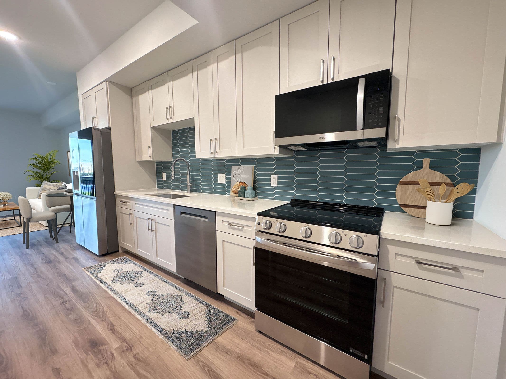 Bimini Square Apartments 2 of 7