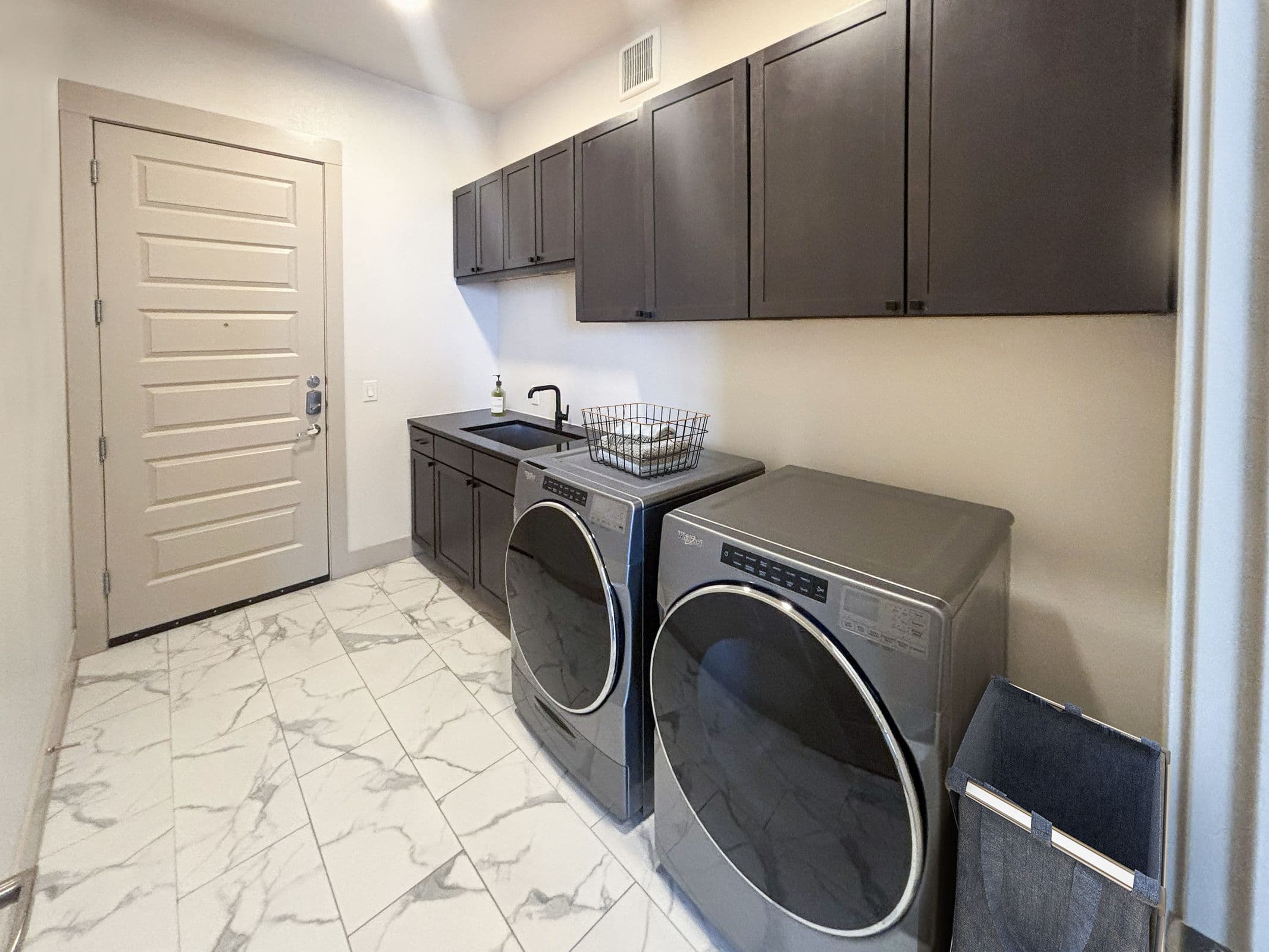 Residences at the Grove 10 of 11