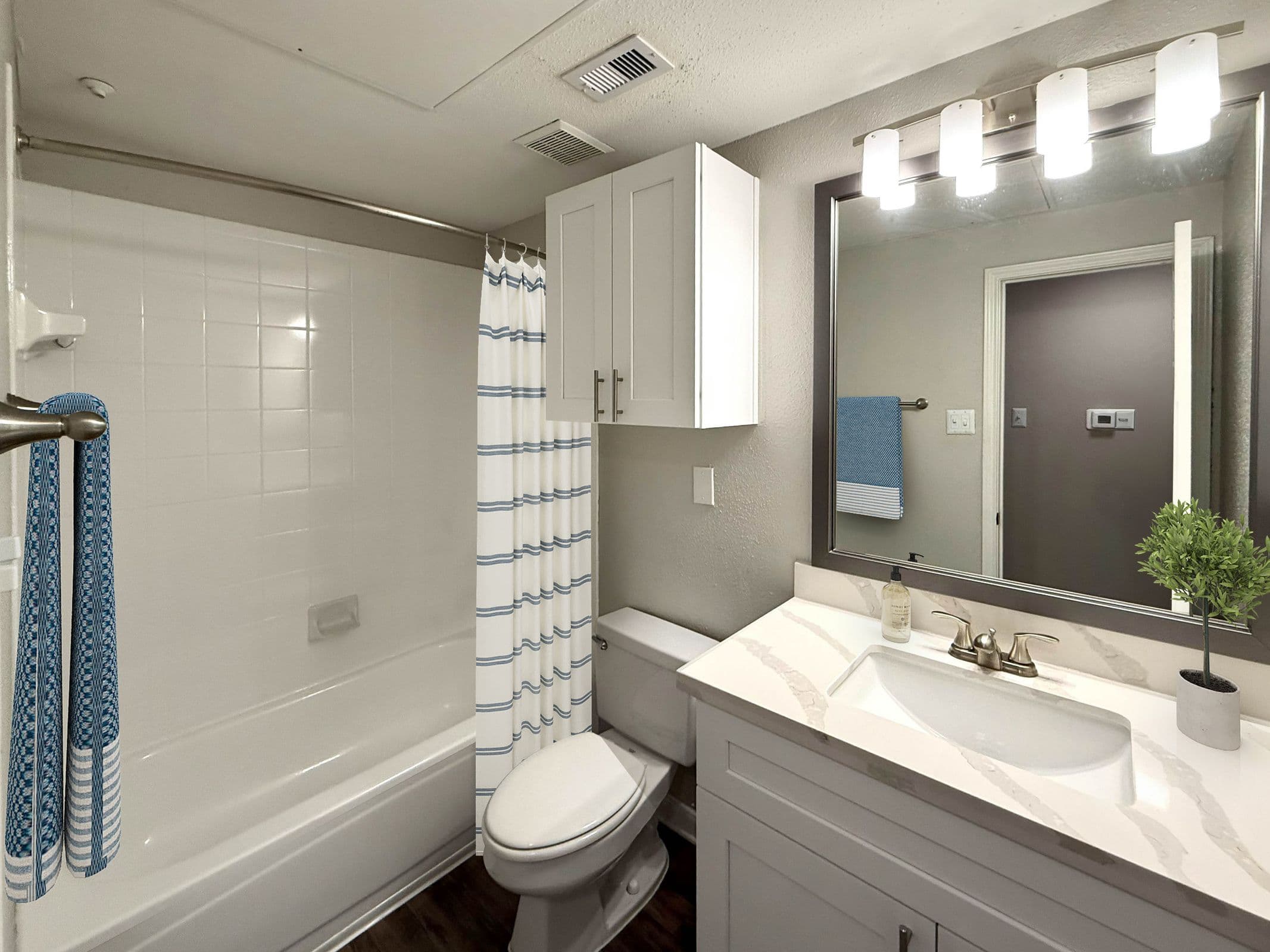 Gables Metropolitan Uptown 7 of 8