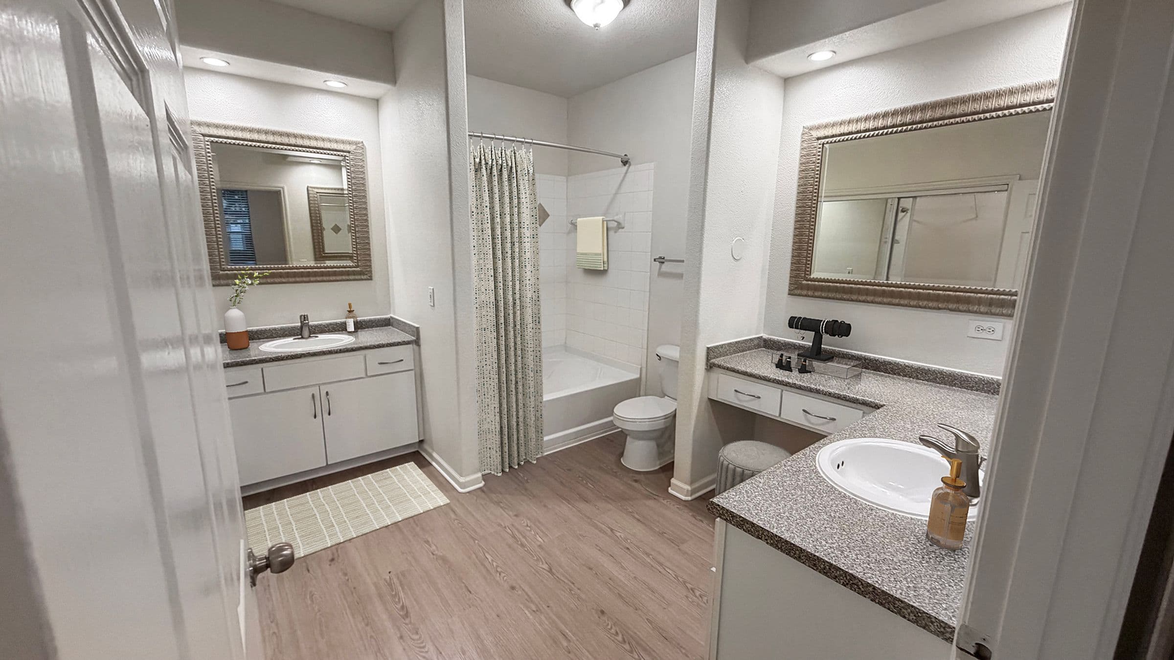 The Enclave 6 of 10