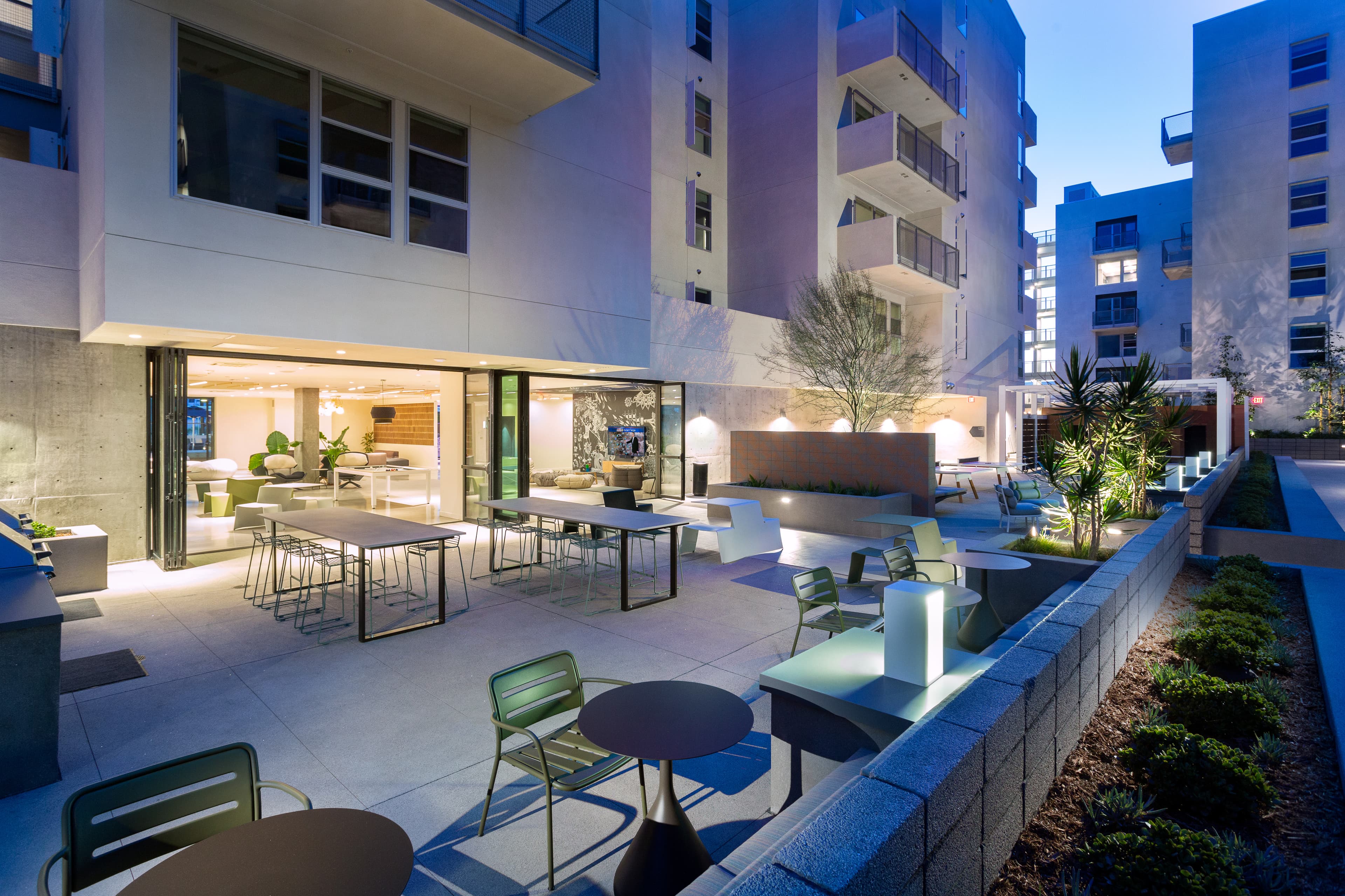 Ava Hollywood At La Pietra Place 23 of 41