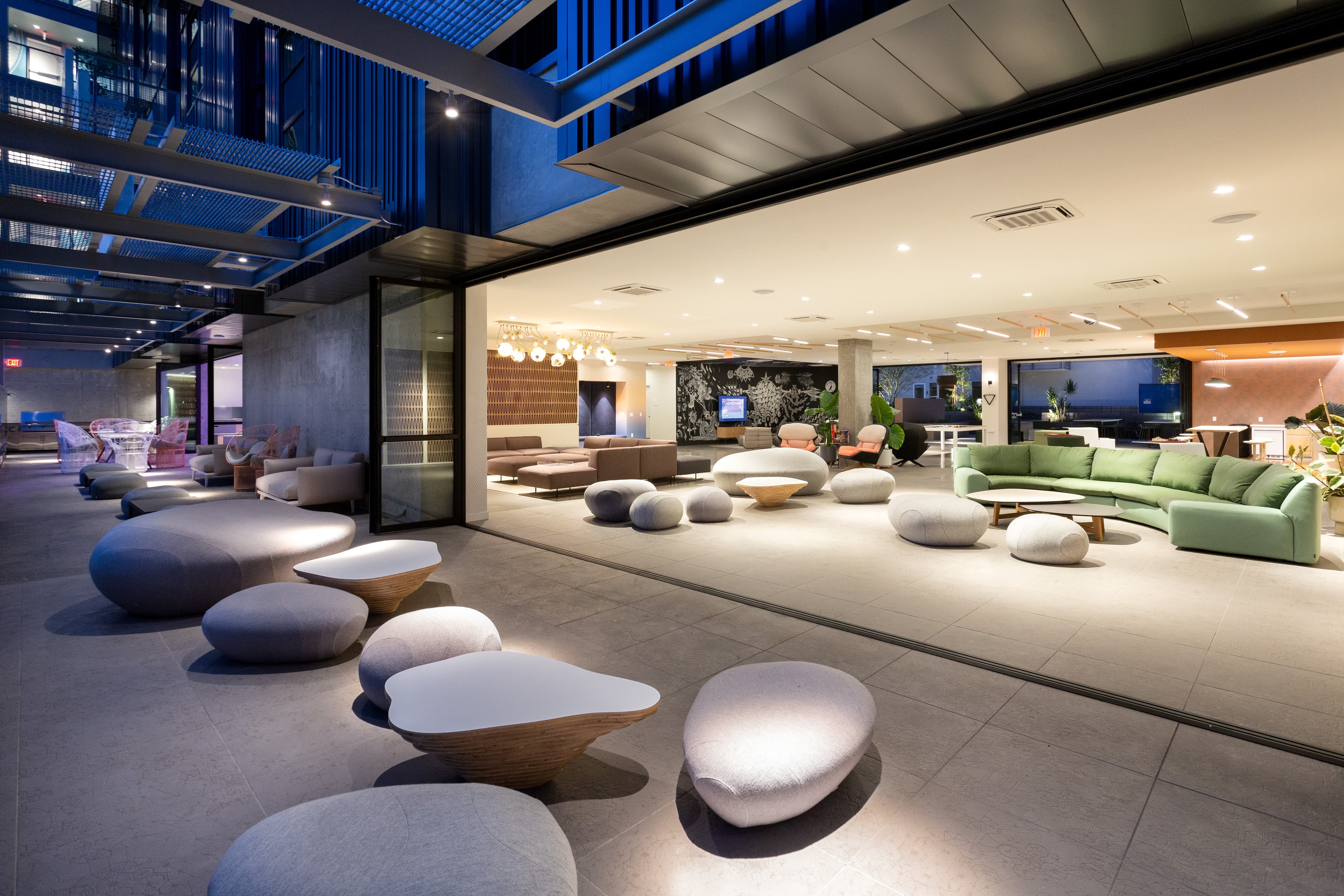 Ava Hollywood At La Pietra Place 22 of 41