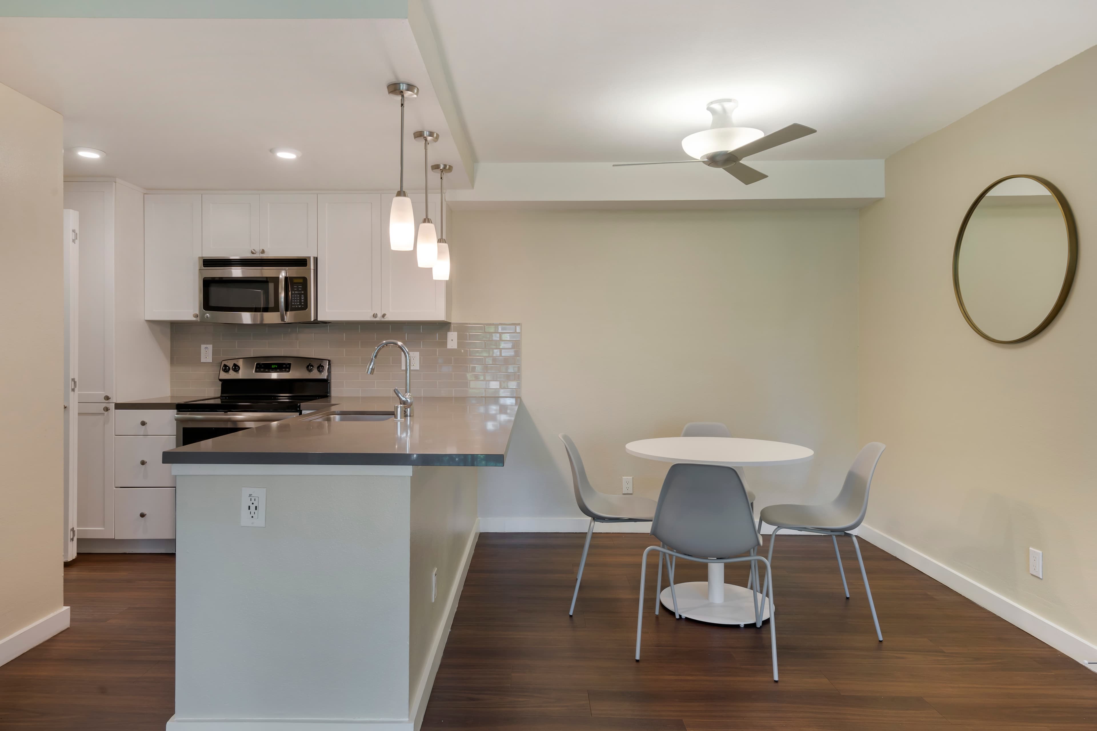 Avalon La Jolla Colony 13 of 34