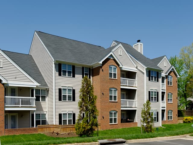 Eaves Fairfax City 23 of 26