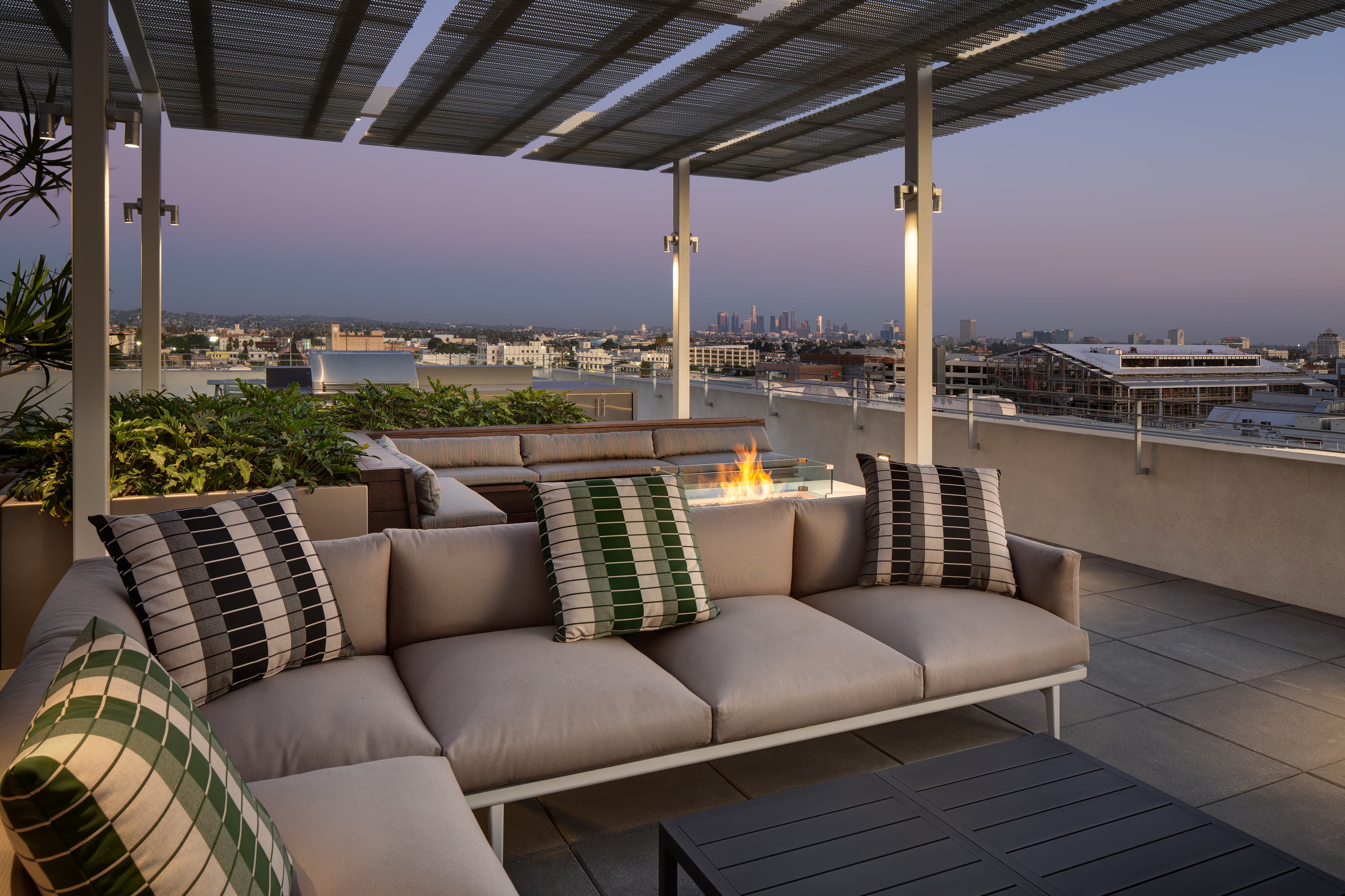 Ava Hollywood At La Pietra Place 32 of 41