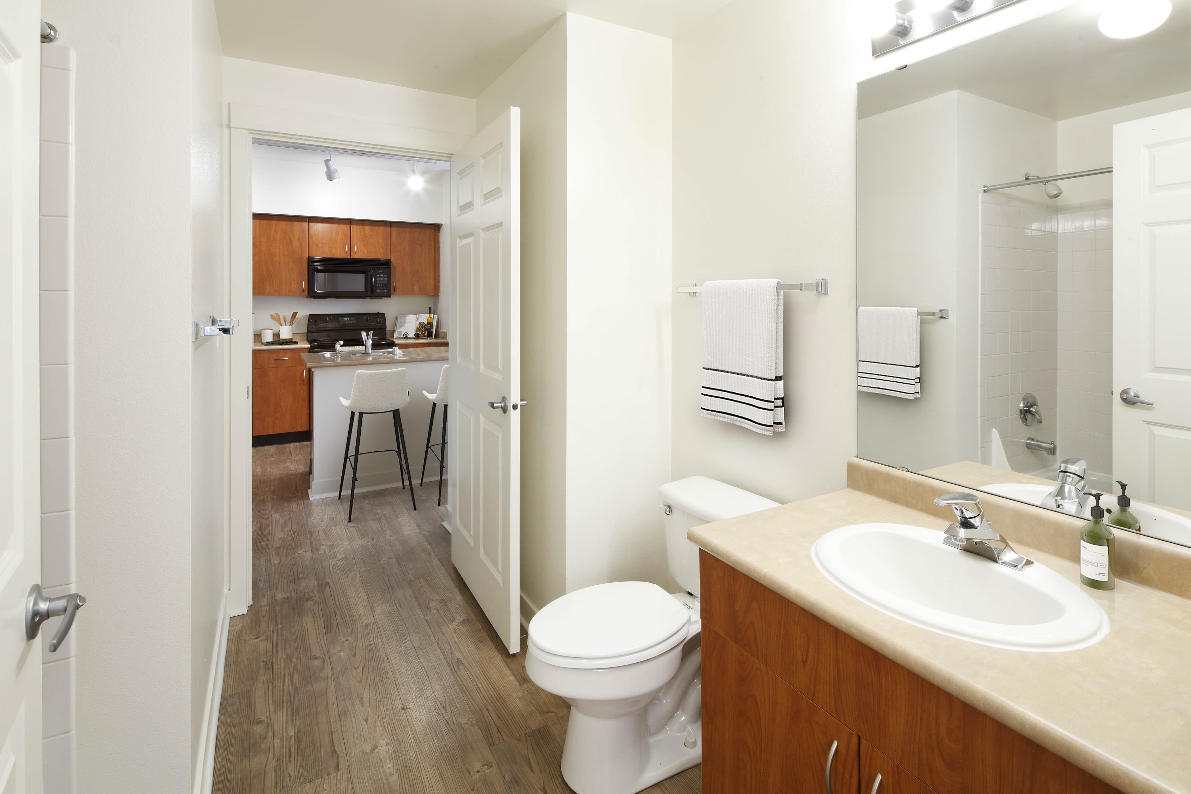 Avalon Bellevue 11 of 27