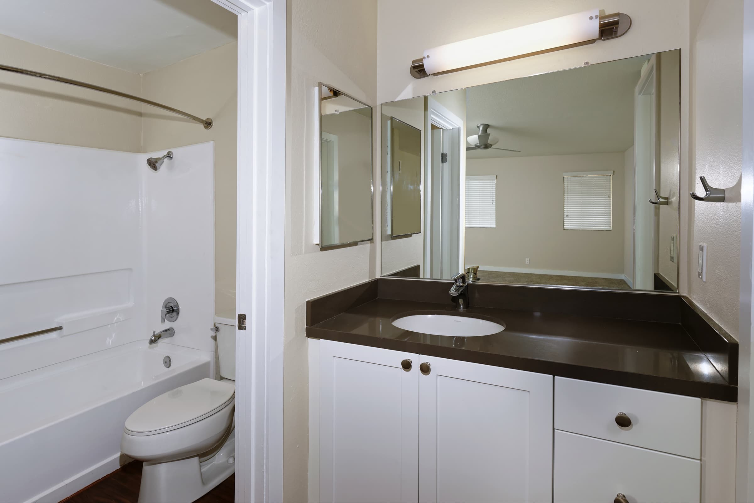 Avalon La Jolla Colony 11 of 34
