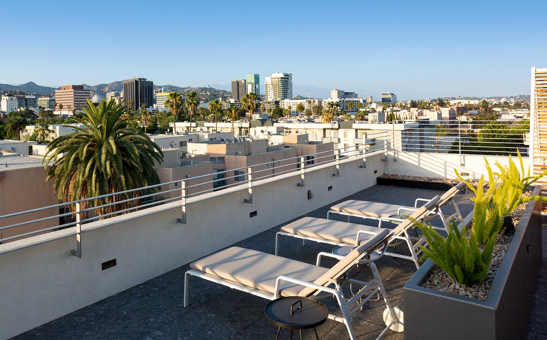 Ava Hollywood At La Pietra Place 34 of 41