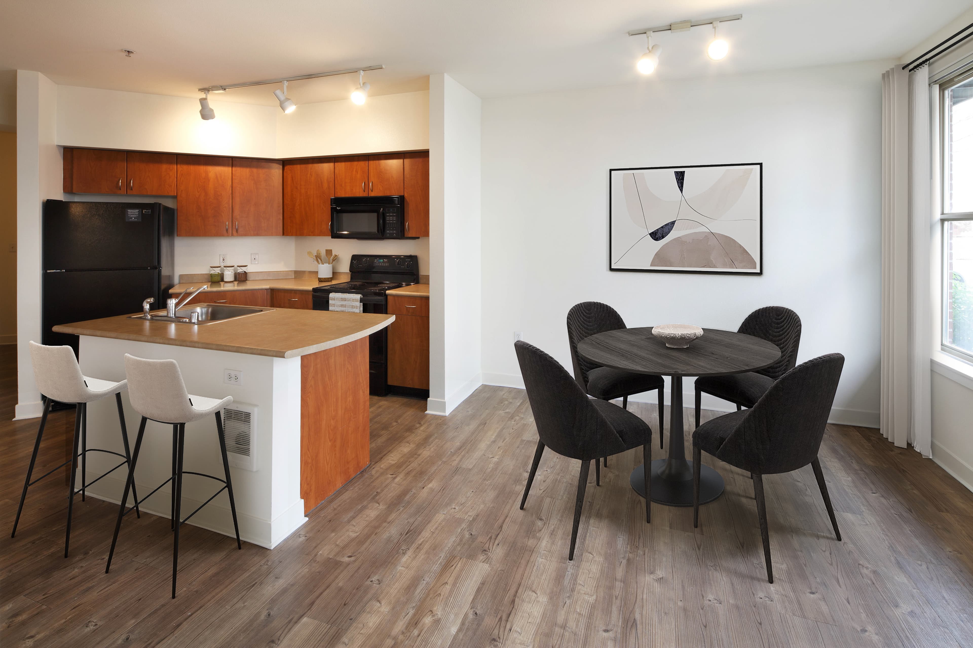 Avalon Bellevue 7 of 27