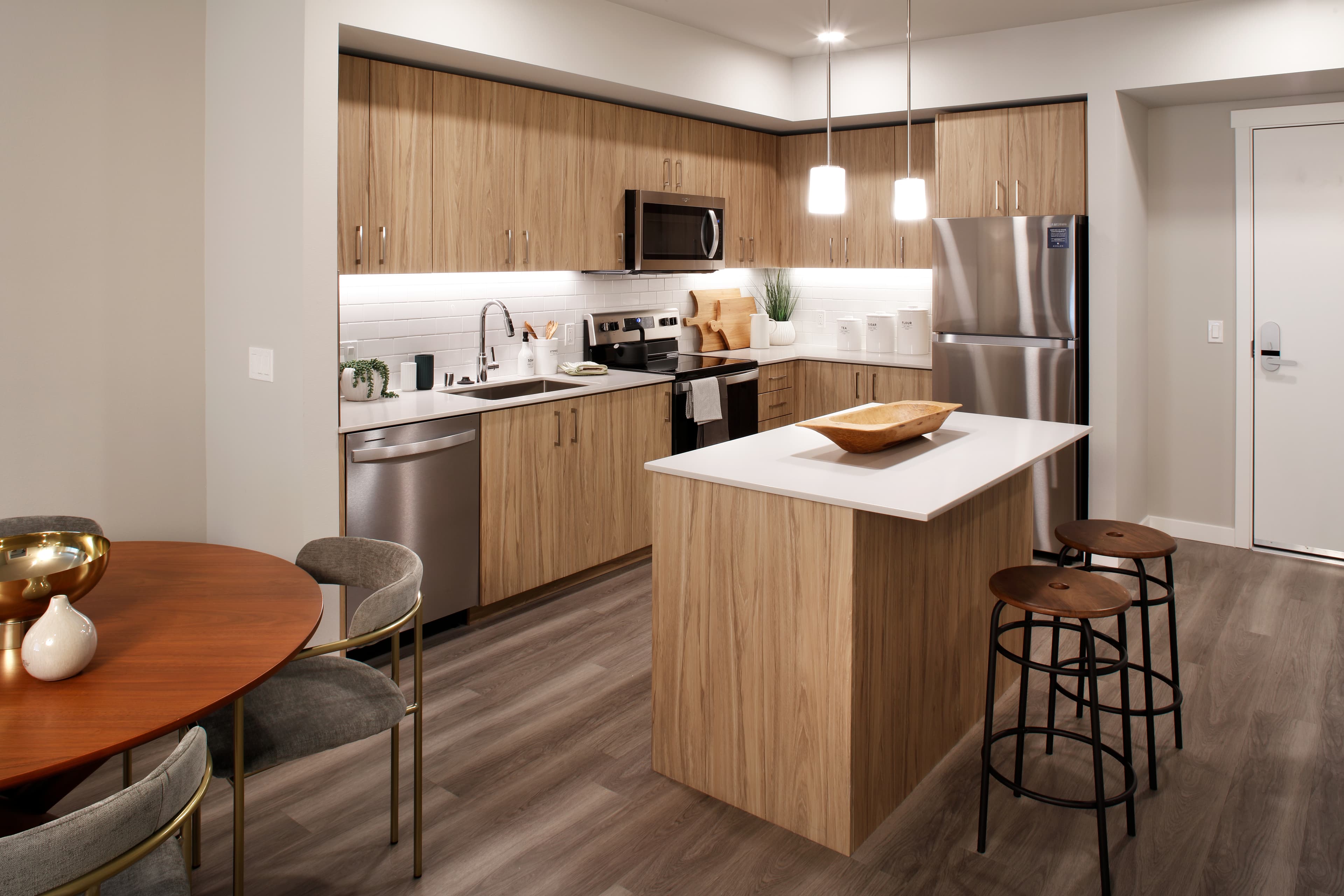 Avalon Alderwood Place 2 of 33