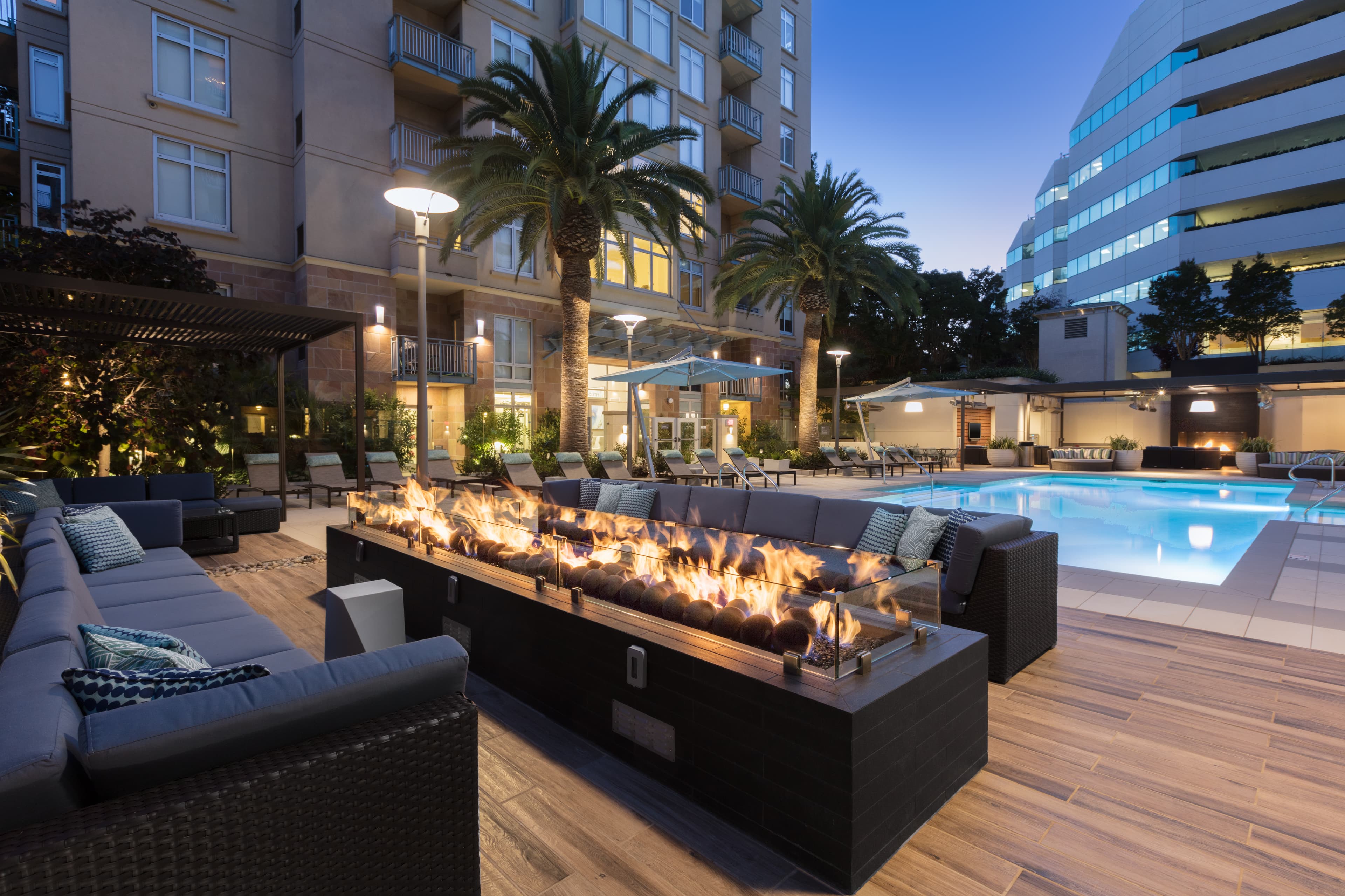 Avalon Towers on the Peninsula 26 of 40