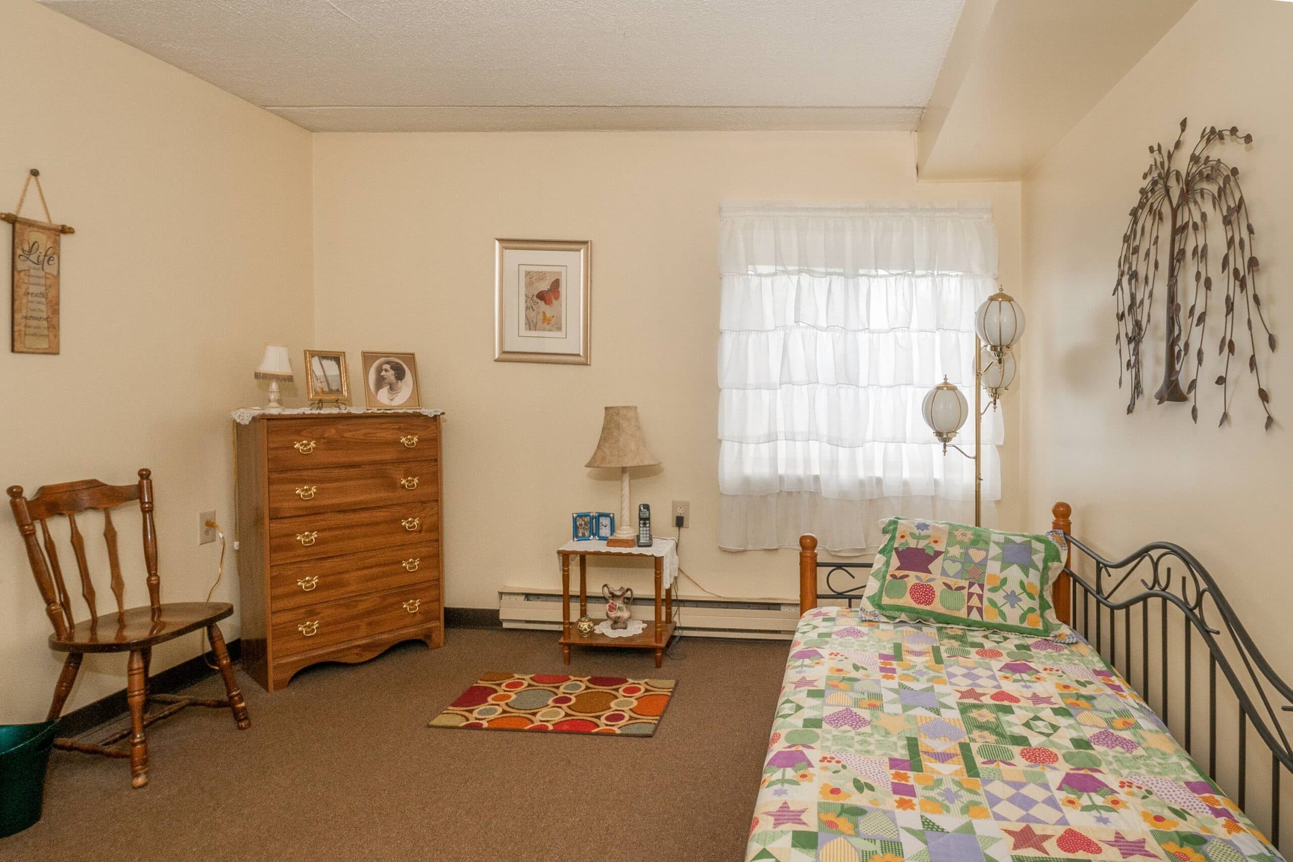 Grovewood Manor 1 of 4