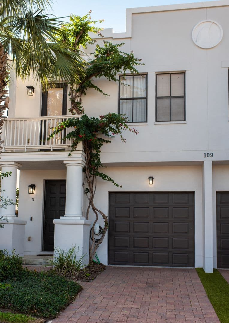 109D South Packwood Avenue 1 of 9