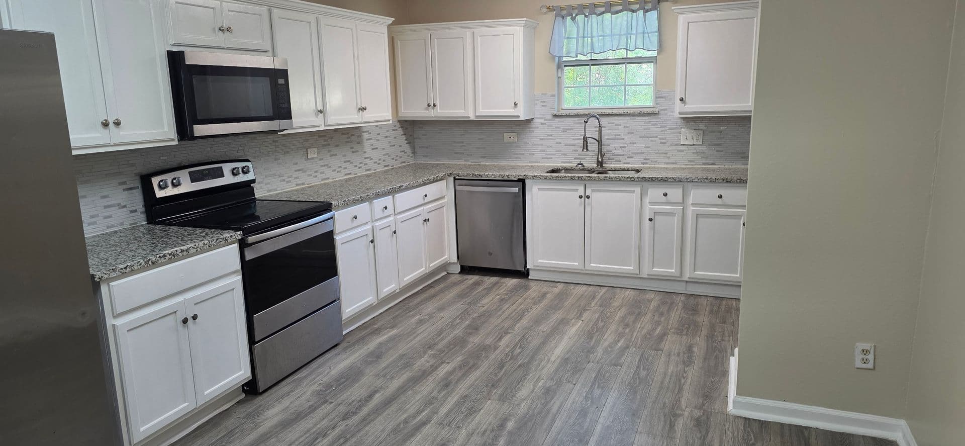 3919 ave O 8 of 31