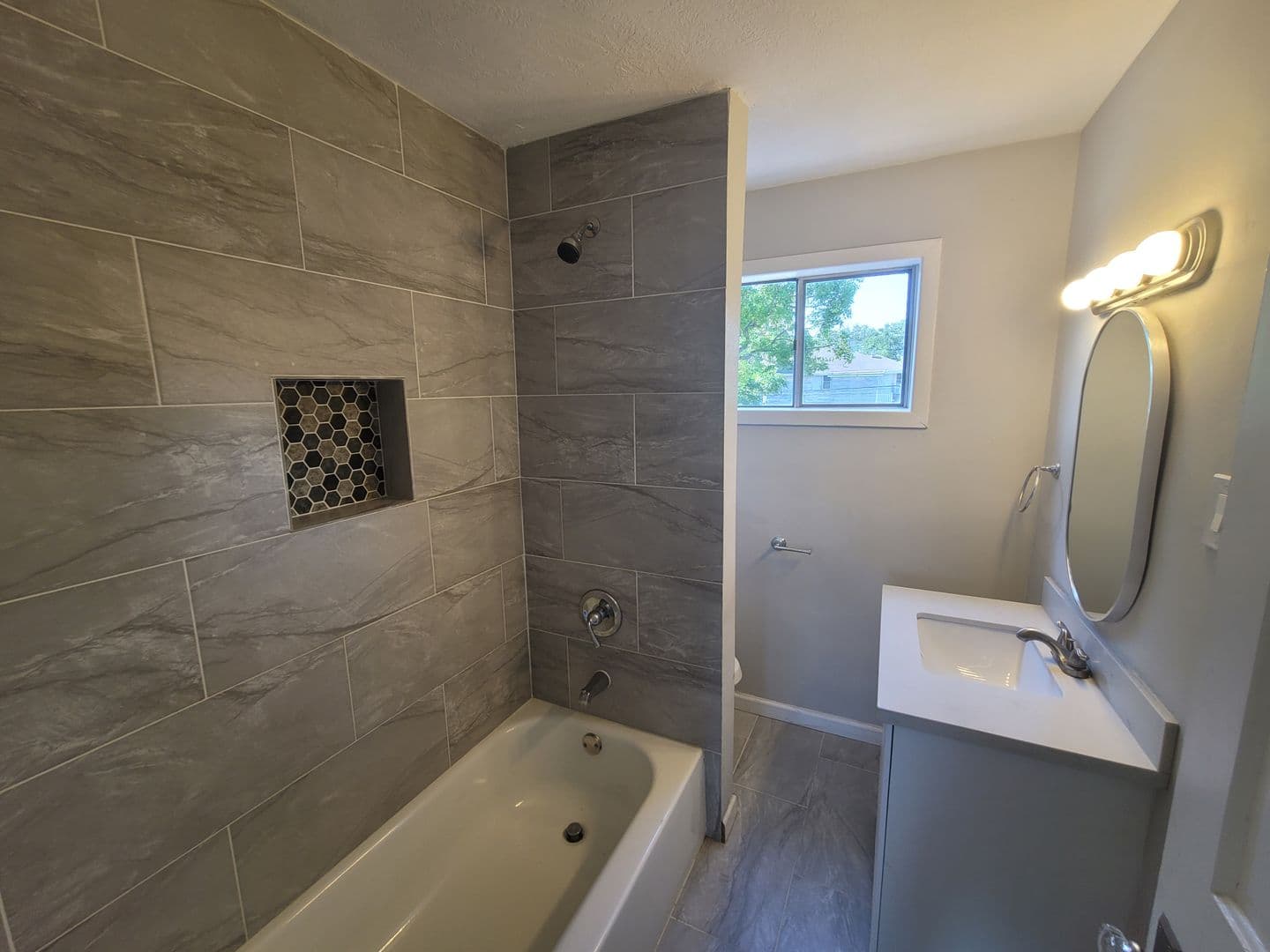 3919 ave O 21 of 31