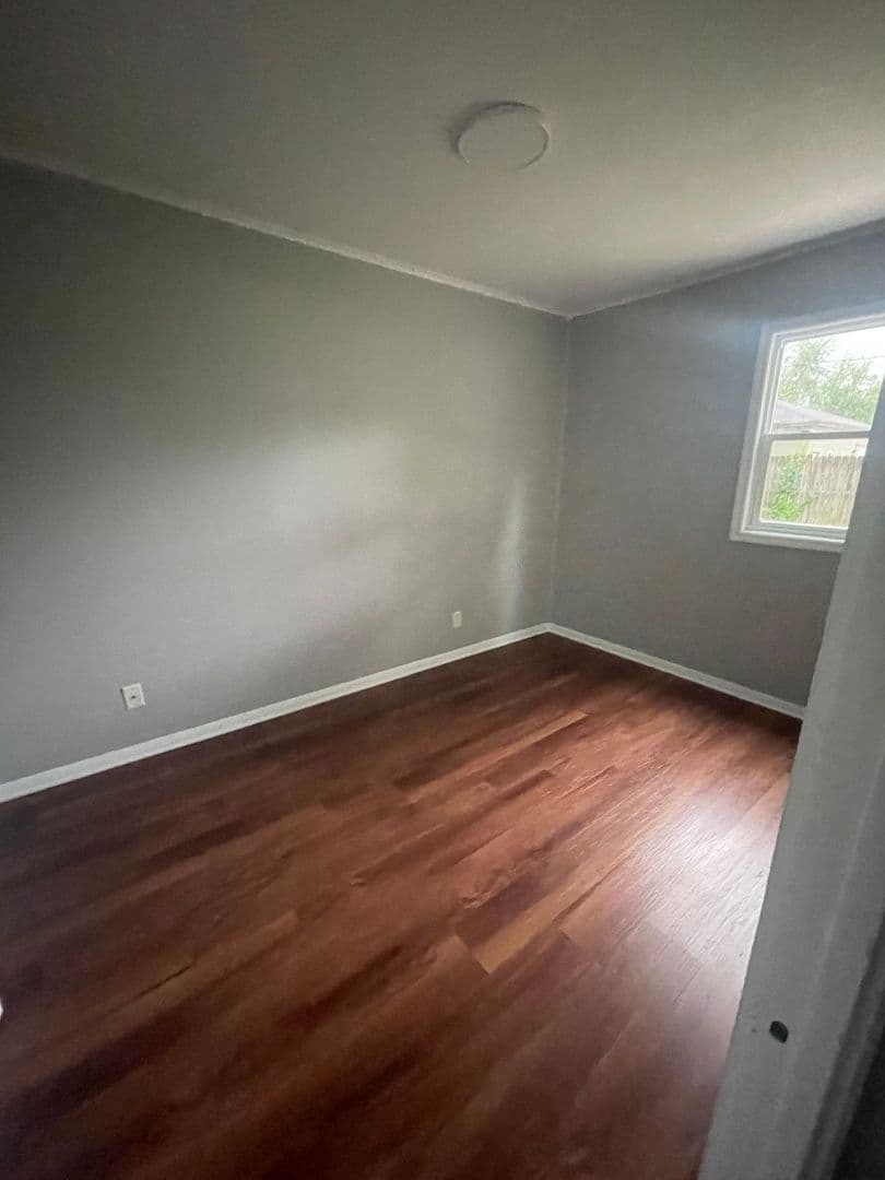 3310 Elmwood Ave 7 of 8