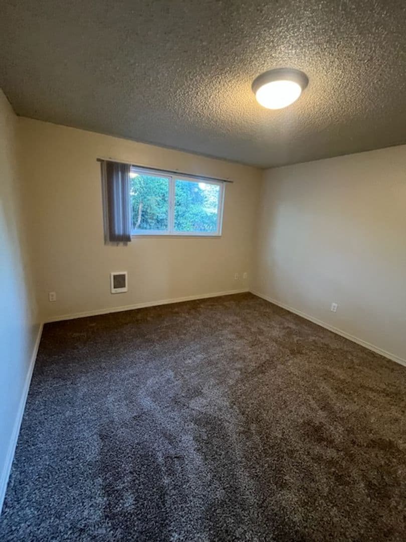 Upcoming 2nd-Story 2-Bedroom Coming Available 10/16/26! *** 1st month free! *** 7 of 8