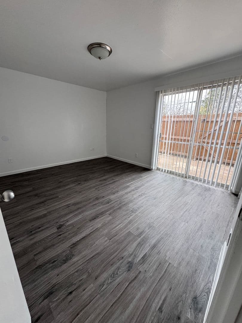 Southern Garden Apartments 4 of 9