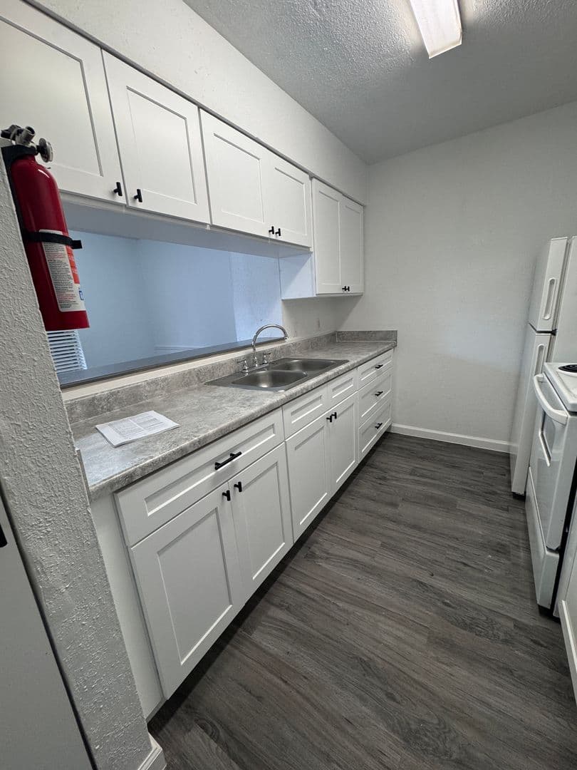 Southern Garden Apartments 7 of 8