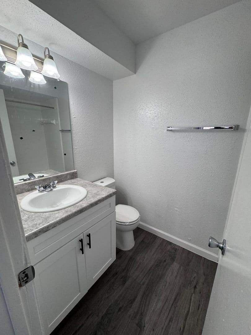 Southern Garden Apartments 5 of 8