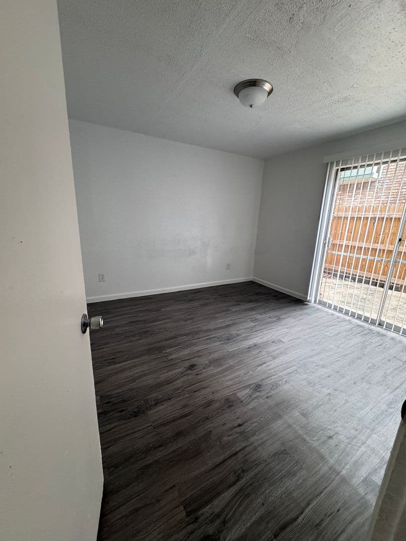 Southern Garden Apartments 5 of 8