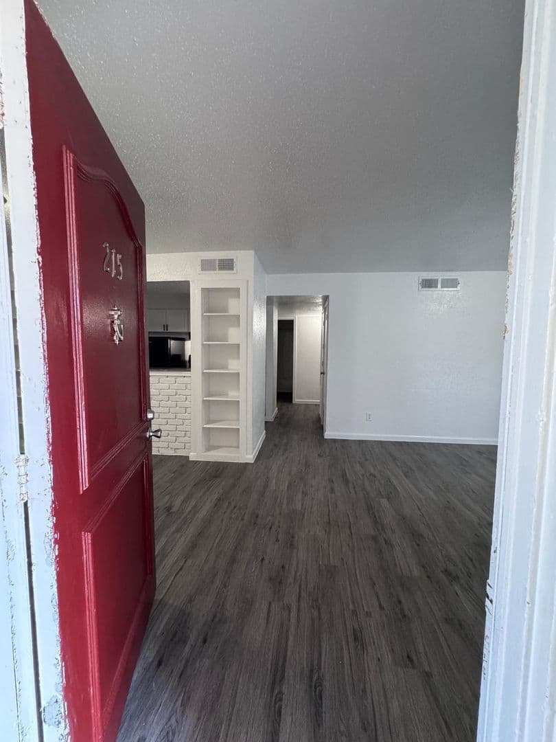 Southern Garden Apartments 2 of 8