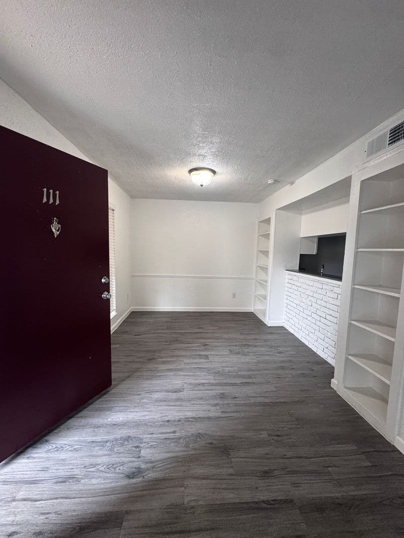 Southern Garden Apartments 1 of 8