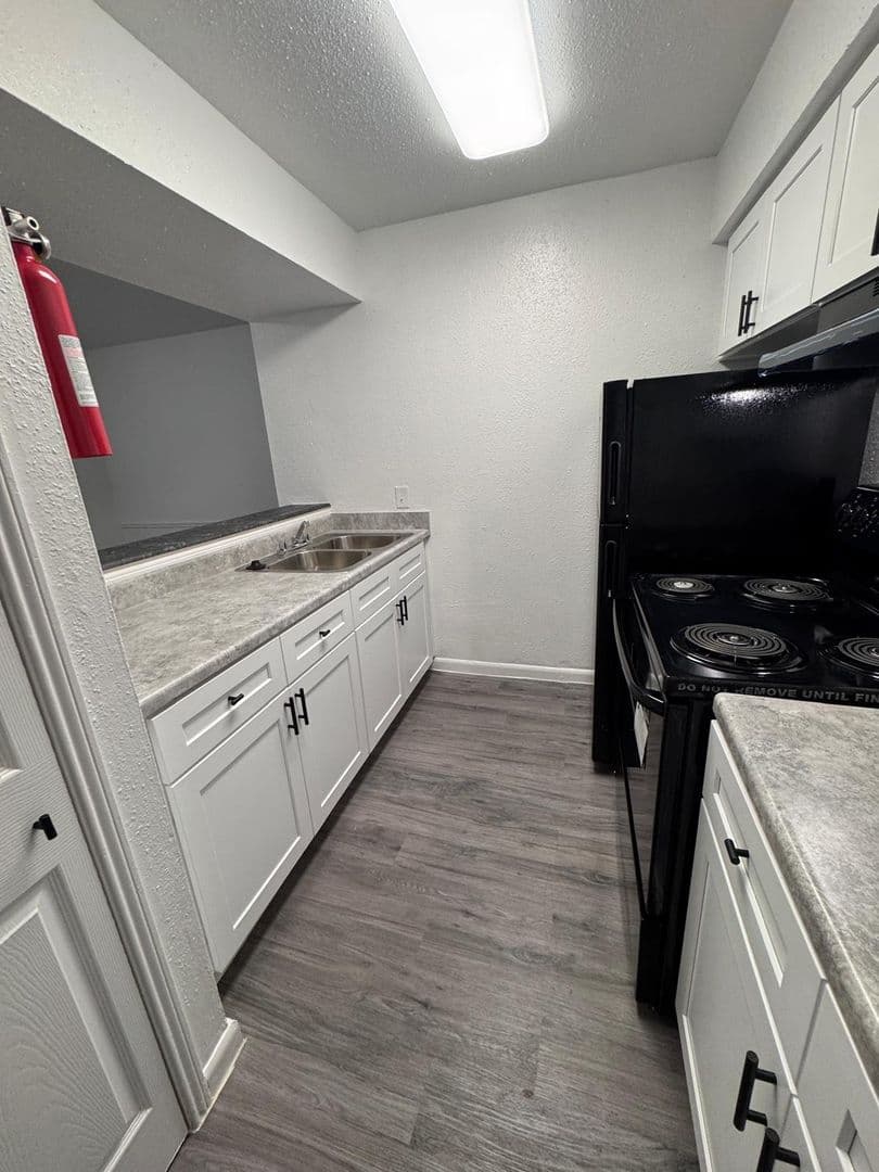Southern Garden Apartments 4 of 9