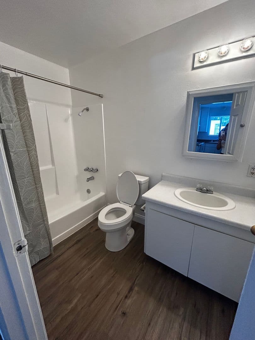 Bonnie Villa Apartments 3 of 6