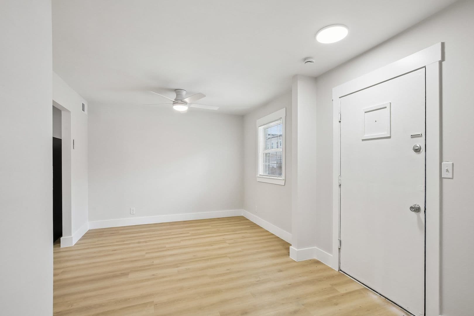 Chateau Apartments 40 of 113