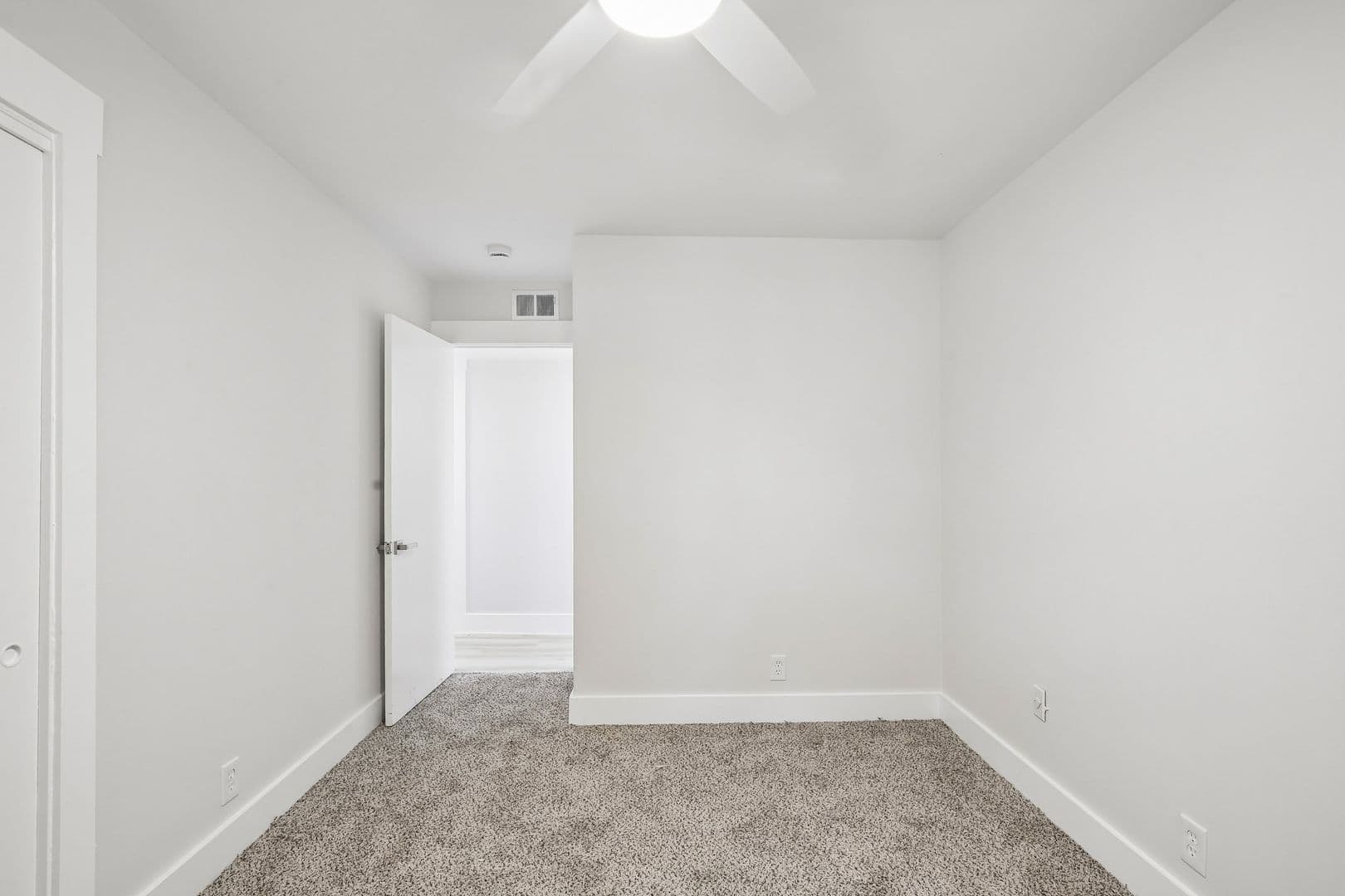 Chateau Apartments 95 of 113