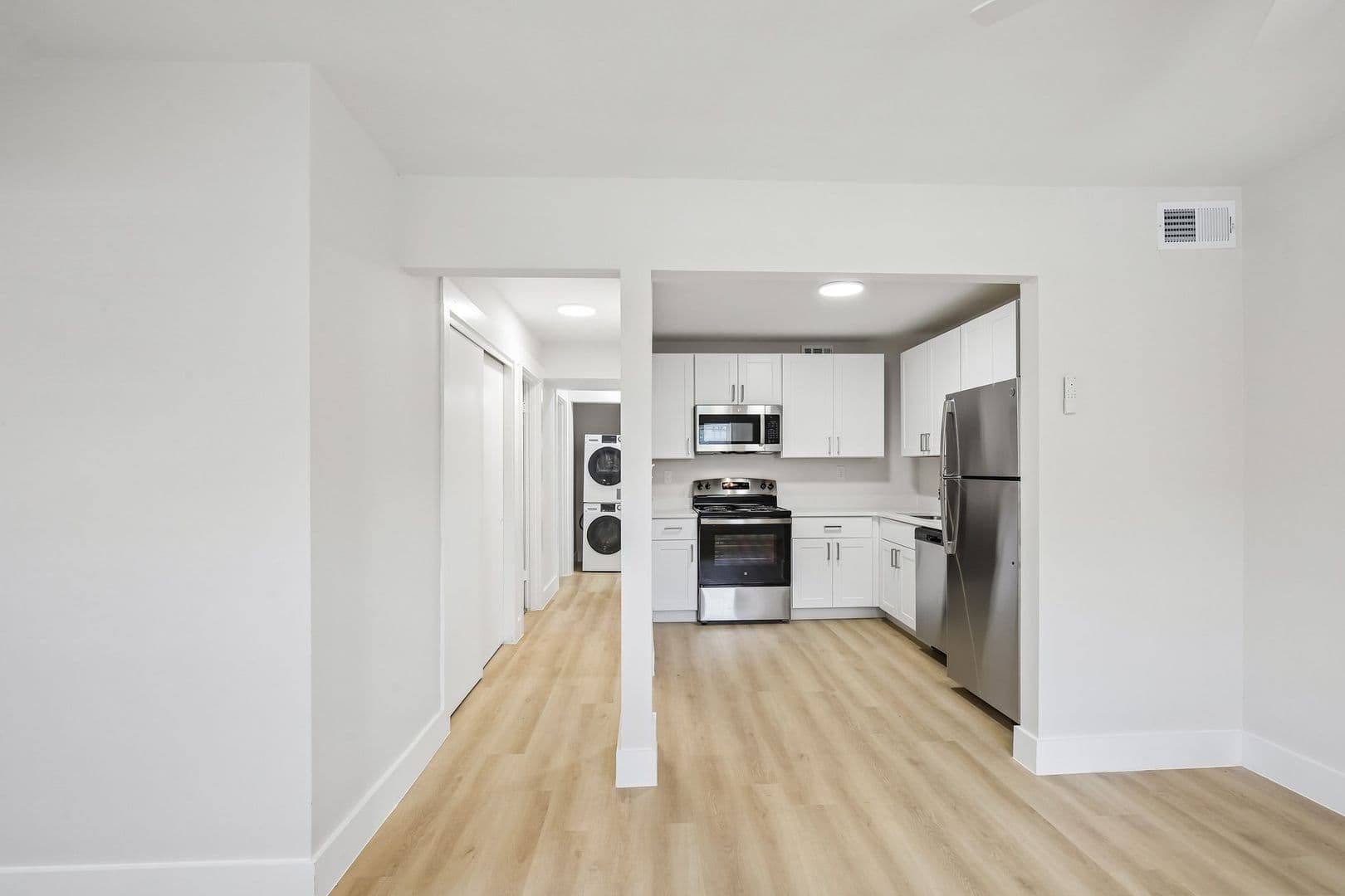 Chateau Apartments 93 of 113