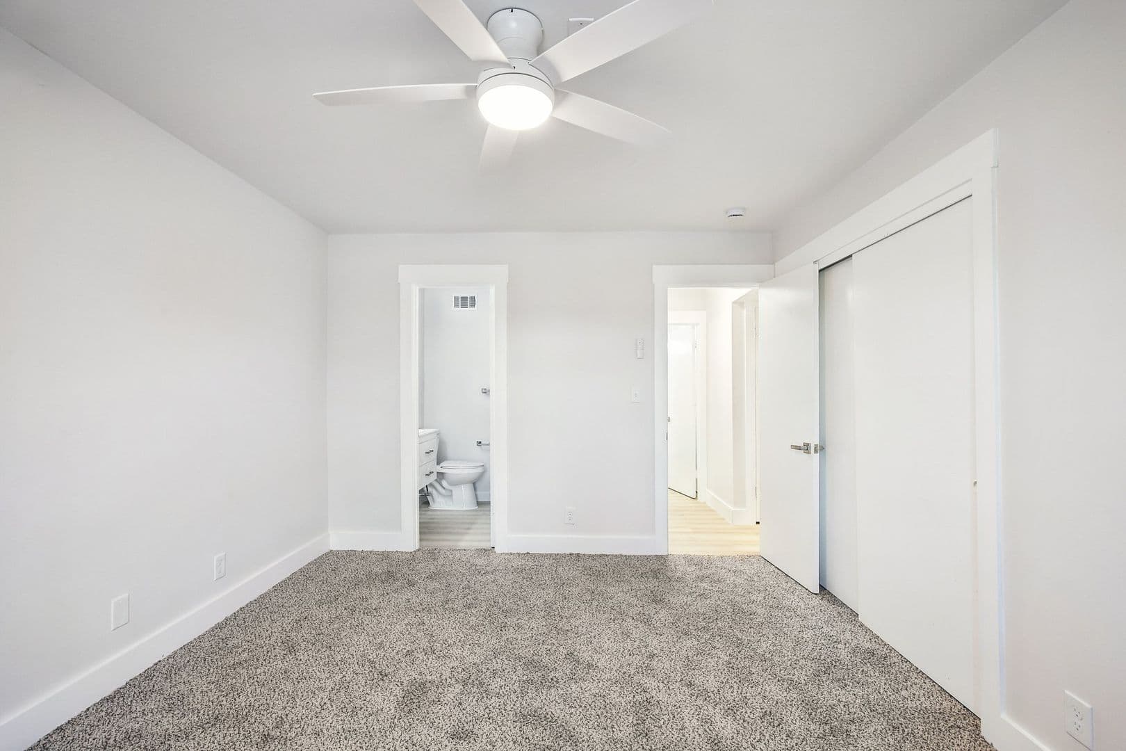 Chateau Apartments 60 of 113