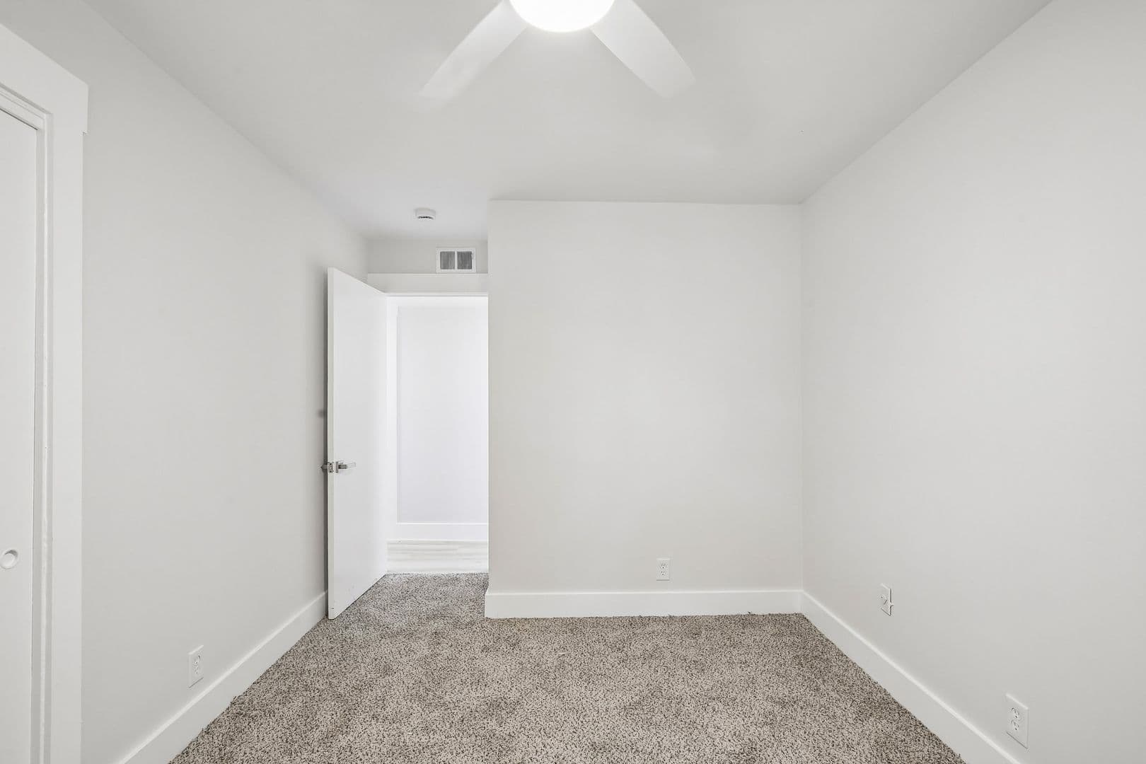 Chateau Apartments 50 of 113