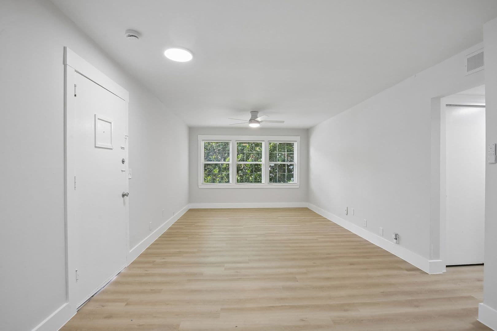 Chateau Apartments 69 of 113