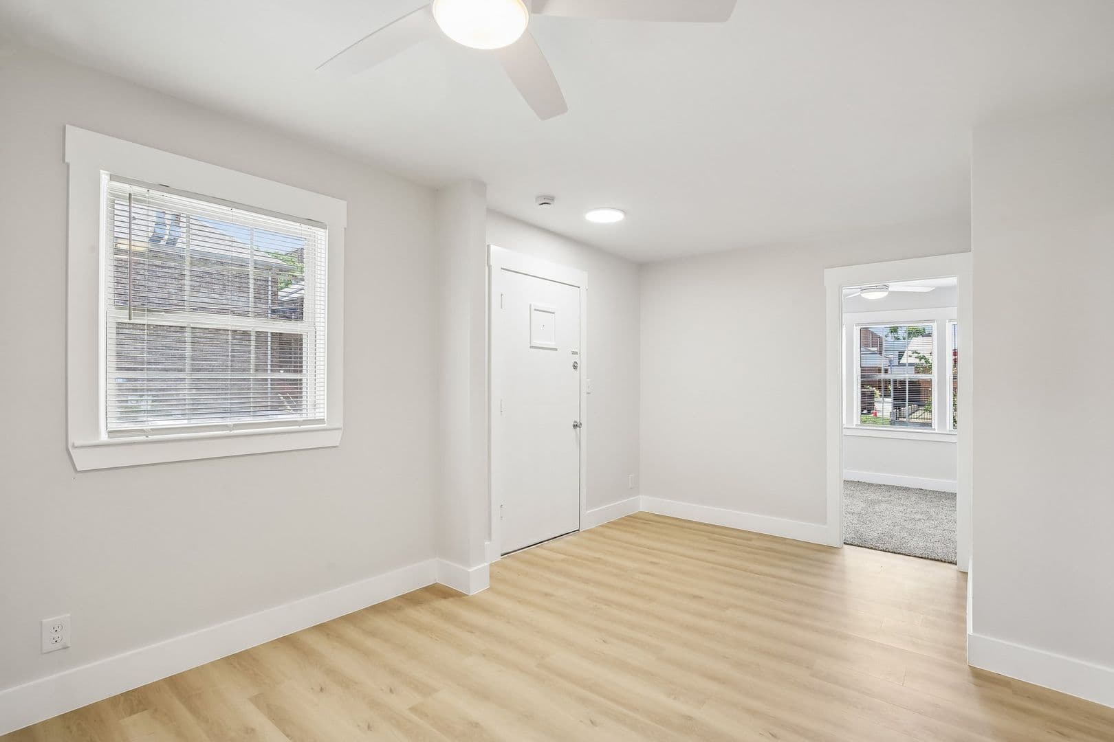 Chateau Apartments 42 of 113