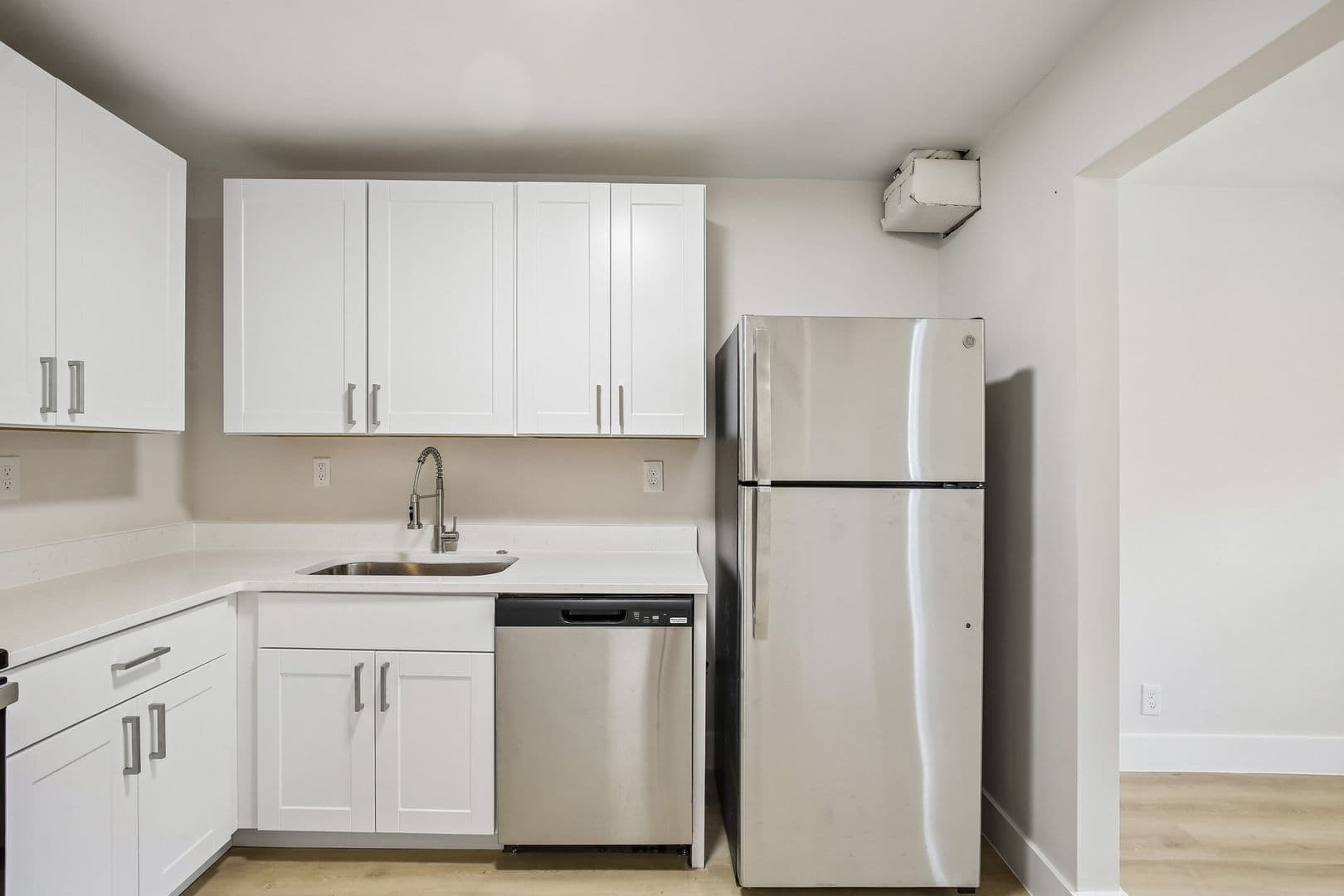 Chateau Apartments 49 of 113