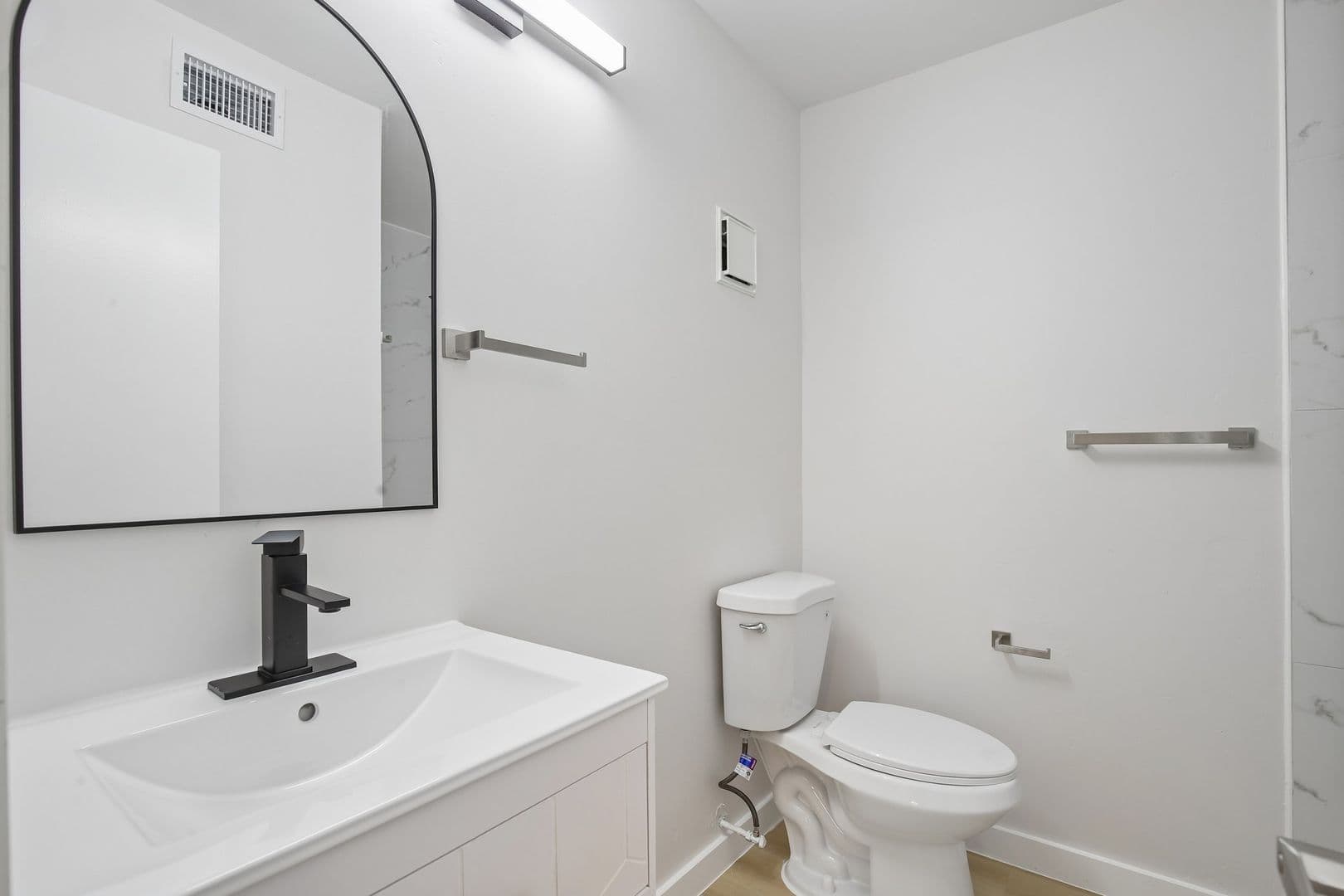 Chateau Apartments 85 of 113