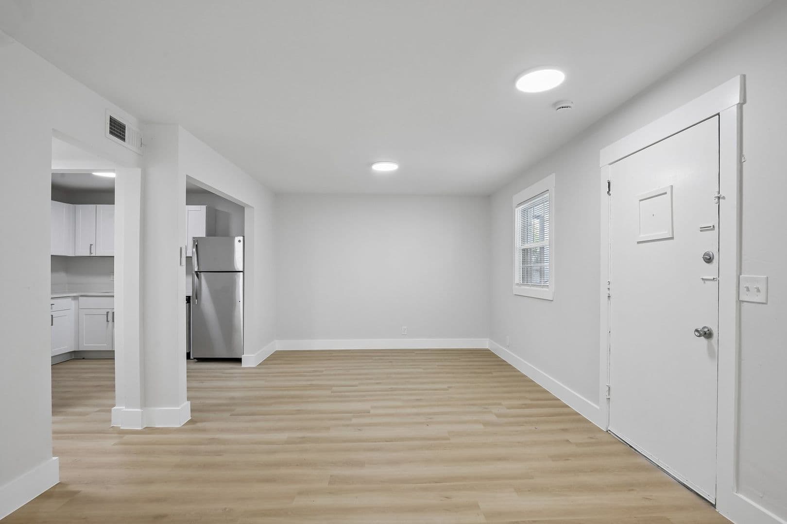 Chateau Apartments 67 of 113