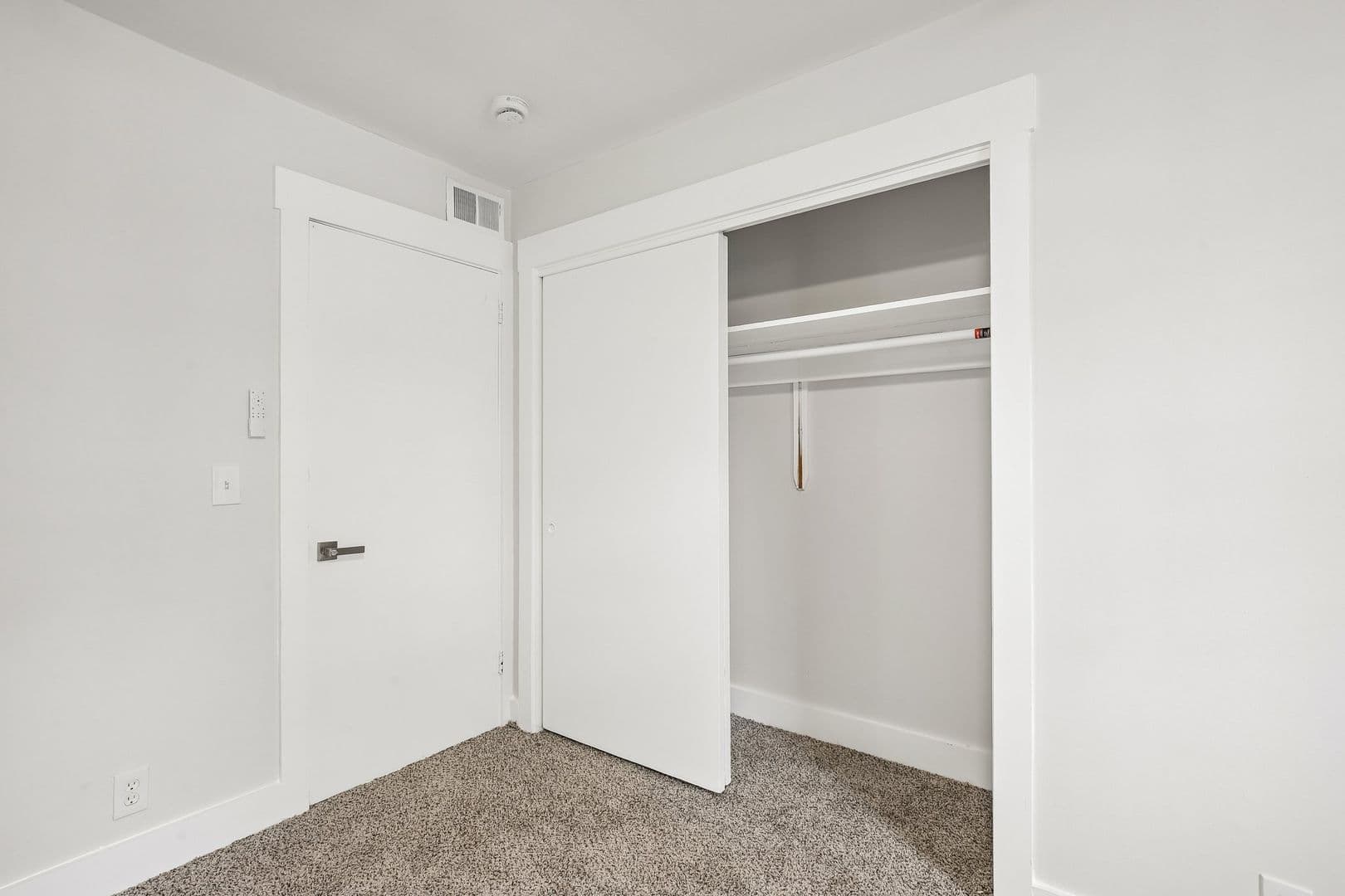 Chateau Apartments 96 of 113