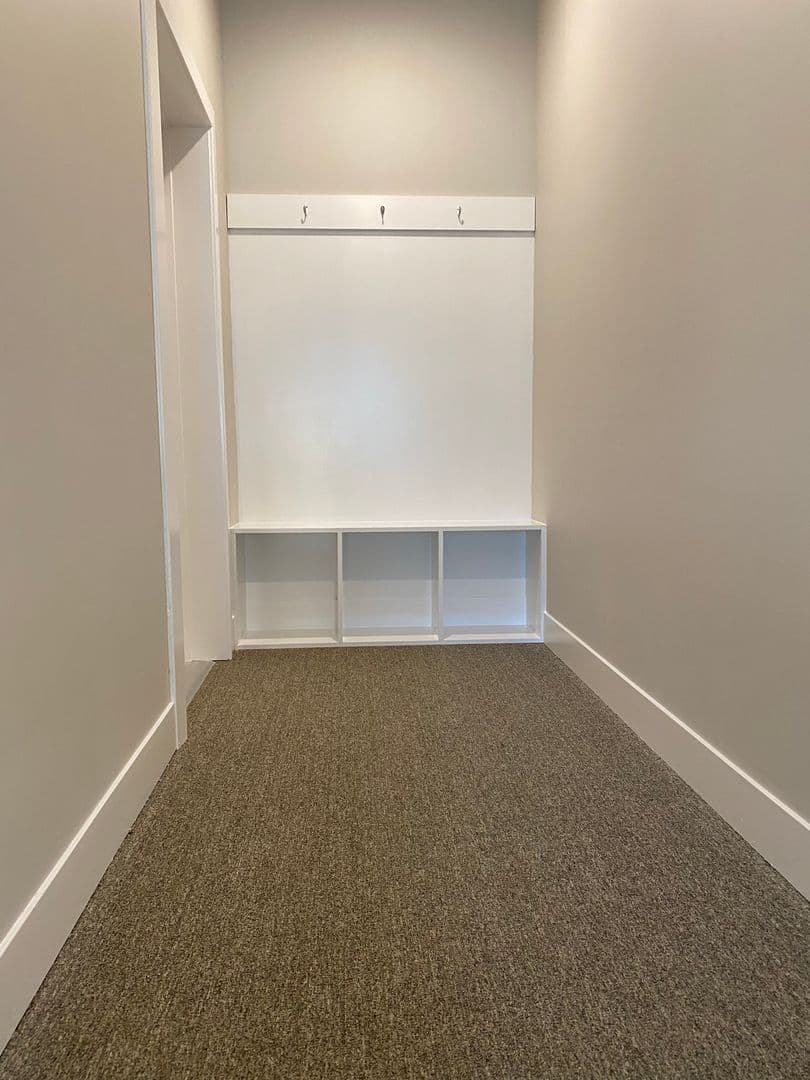3-Westbury Flats LLC 20 of 33