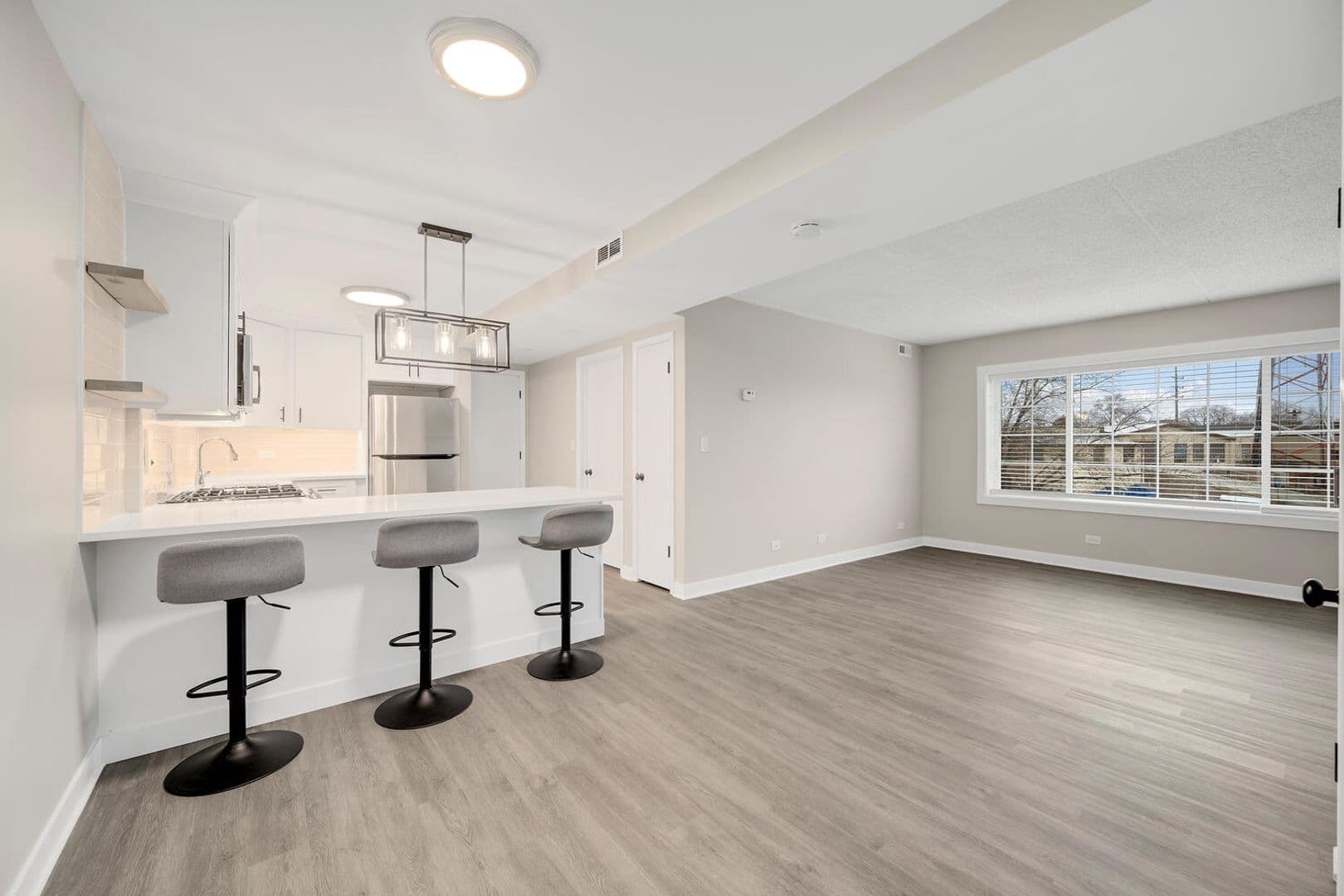 TownsEnd Apartments 4 of 15