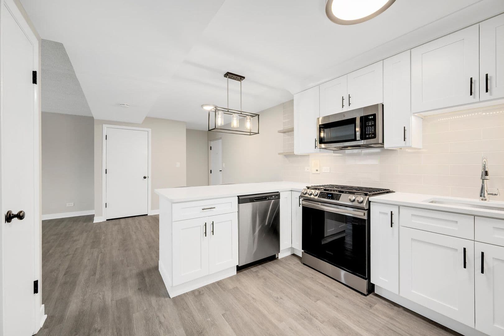 TownsEnd Apartments 3 of 15