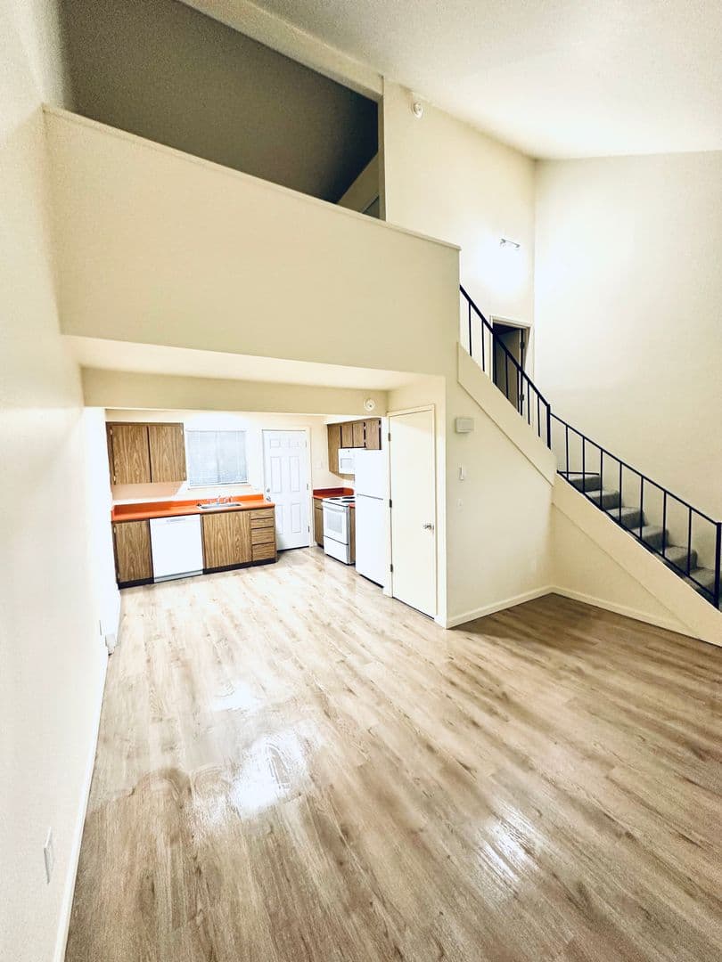 Brookshore Apartments 3 of 17