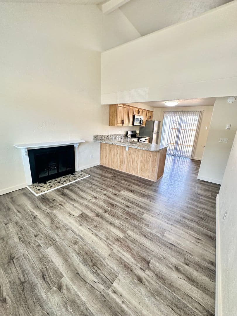 Brookshore Apartments 15 of 24