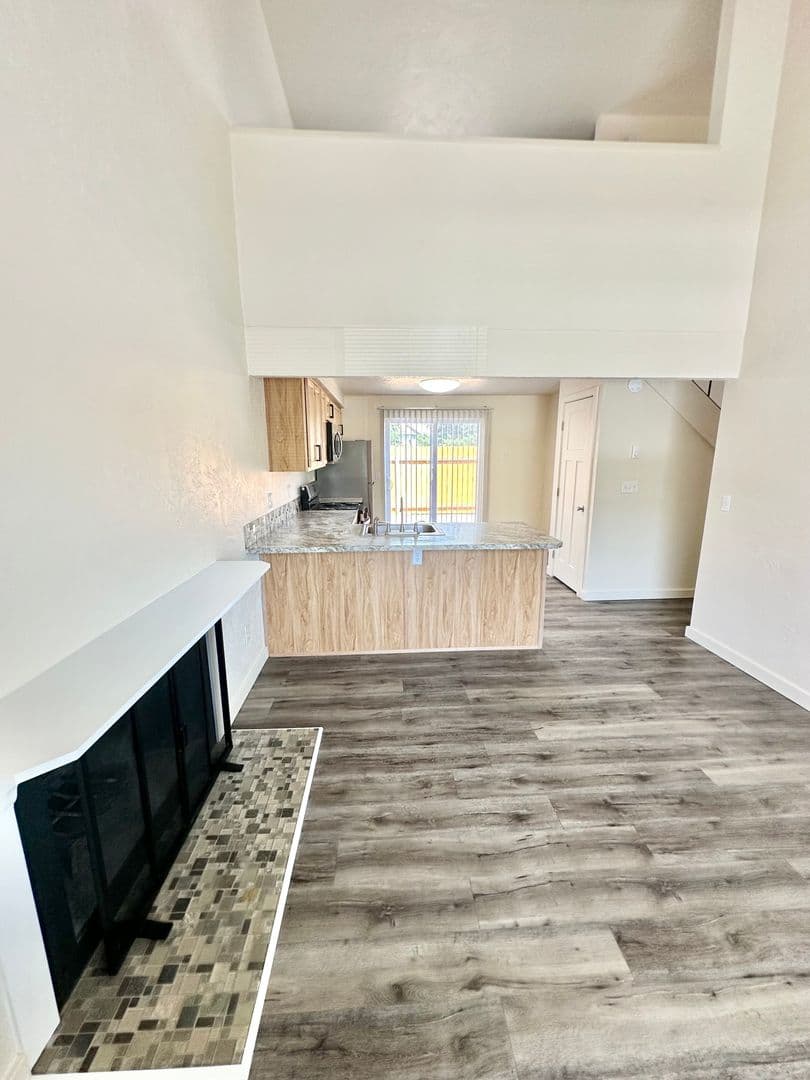 Brookshore Apartments 16 of 24