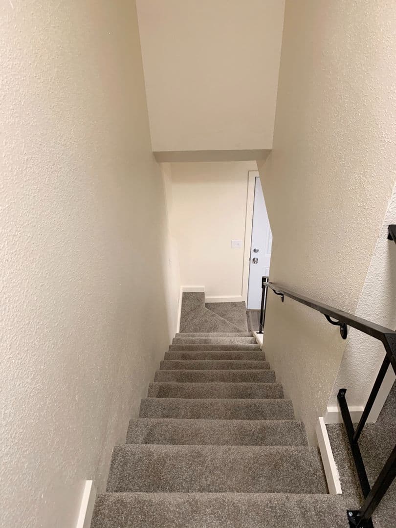 Brookshore Apartments 25 of 28