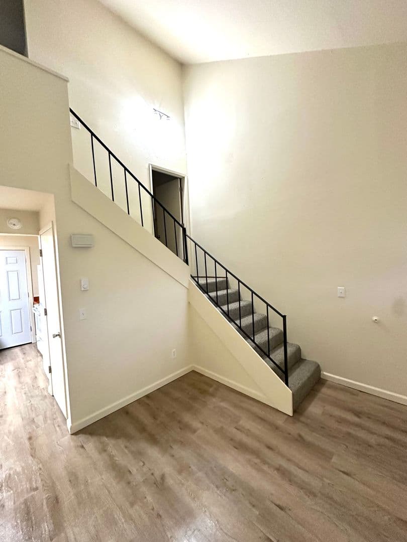 Brookshore Apartments 10 of 17