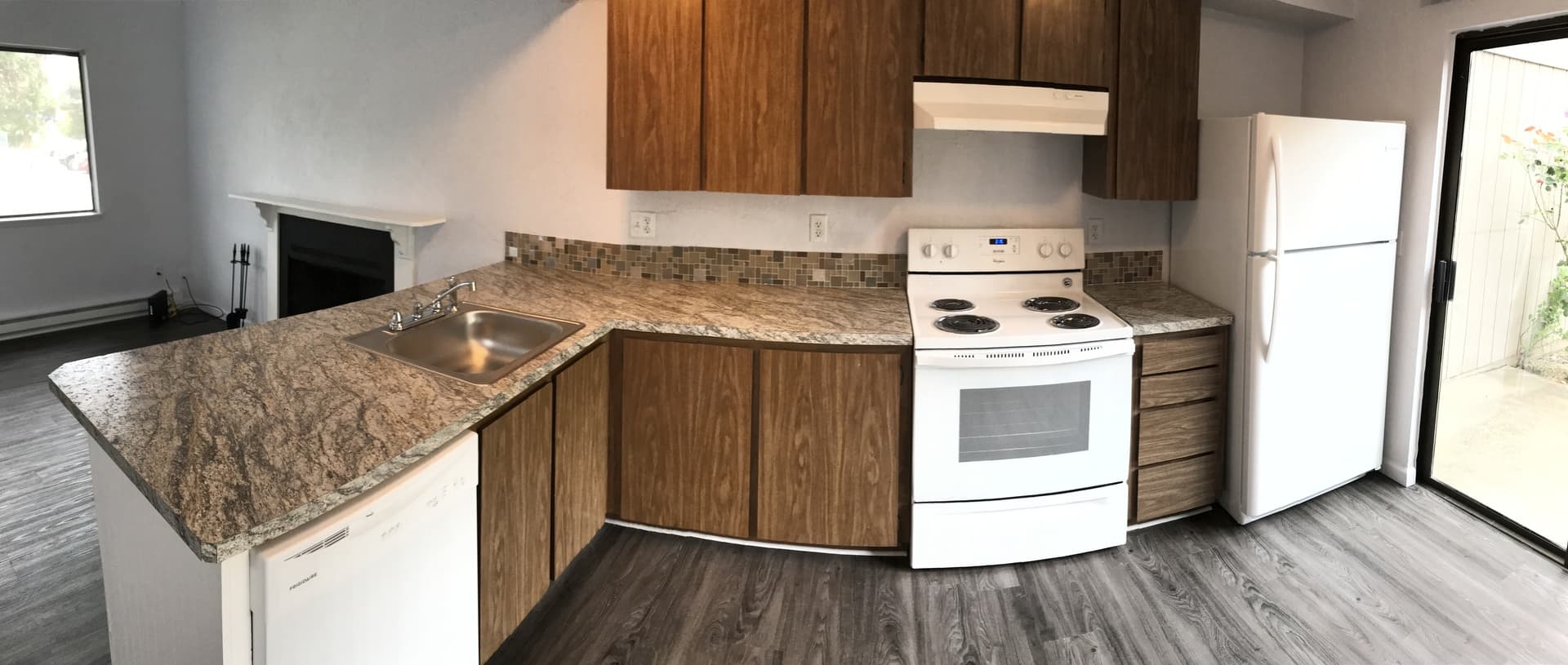 Brookshore Apartments 6 of 22