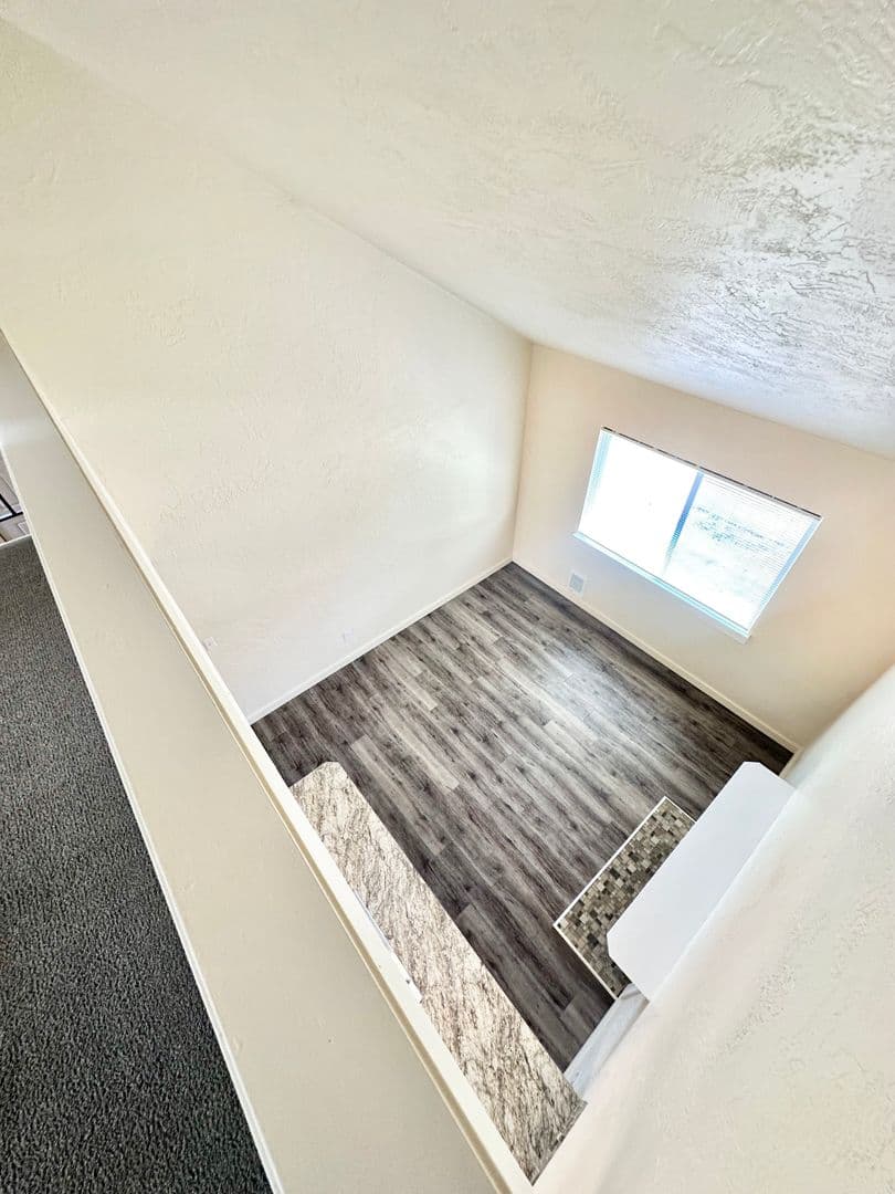 Brookshore Apartments 23 of 24